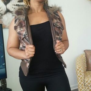 Womens Brown plaided bubble vest w/fur hood